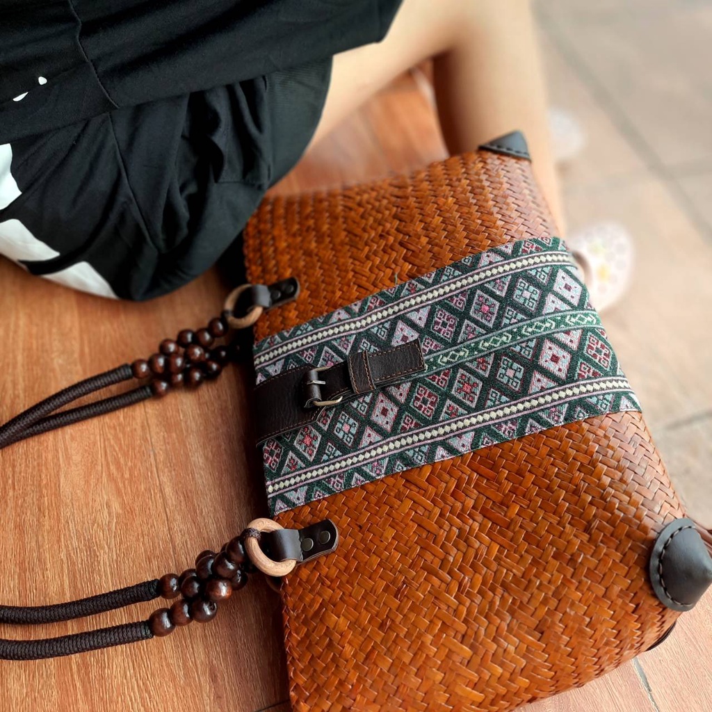 ขนาด 15*10 นิ้ว ซับซิป กระเป๋าสาน กระจูด กระเป๋าแฮนด์เมด  handmade ตะกร้าสาน กระเช้าสาน - รูปที่ 3