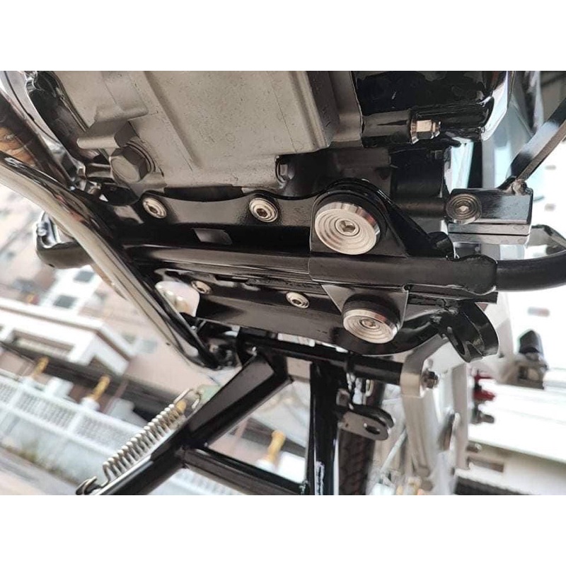 บูชพักเท้าหน้า บูชใต้พักเท้าหน้า บูทใต้พักเท้าหน้า W125r w125s  w125ไฟเลี้ยวบังลม W110เก่า ชุด4ชิ้น 