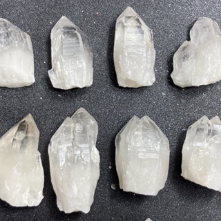 CL05 ผลึกแร่ ควอตซ์ใส ( Clear Quartz ) เลือกชิ้นได้ ของแท้ หินธรรมชาติ หินสี หินแร่ ของสะสม หินมงคล หินนำโชค หินเสริมดวง