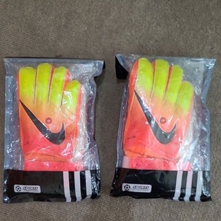 ถุงมือผู้รักษาประตู Nike GK