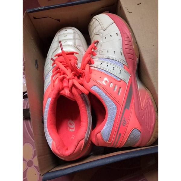 รองเท้าบาส IQ sport ไซส์ 40