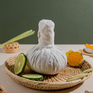 THAI WAN PLAI &amp; GINGER BODY RELAXING POULTICE