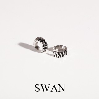 SWAN - Tiger Cuff ต่างหูเงินแท้ ต่างหูหนีบ ไม่ต้องเจาะ ชุบสี enamel ใส่แล้วไม่แพ้