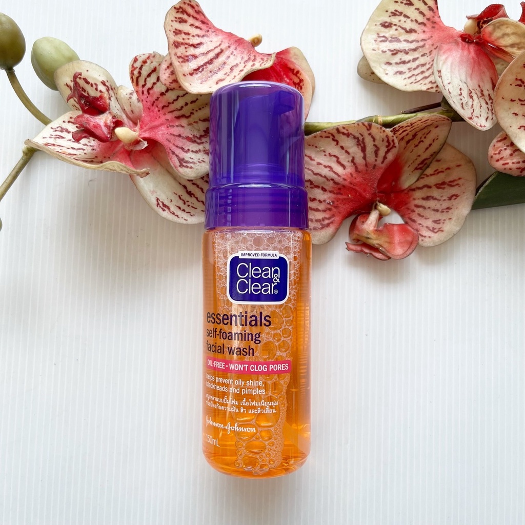 150 ml. ผลิต 07/23 คลีนแอนด์เคลียร์ โฟมมิ่ง ผลิตภัณฑ์ล้างหน้า แบบปั๊ม Clean & Clear Essentials Self-Foaming Facial Wash