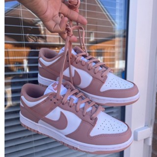 【ของแท้ 100 %】Nike Dunk Low "Rose Whisper" รองเท้าหญิง ผงกุหลาบ