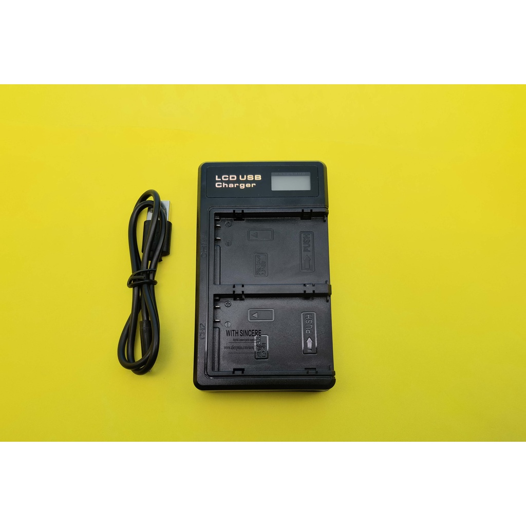 1pcs ใหม่ LPE8 LP-E8 LP E8 LCD Dual USB Charger สําหรับ Canon EOS 550D 600D 650D 700D X4 X5 X6i X7i 