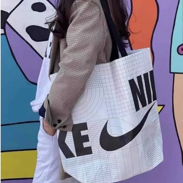 [พร้อมส่ง ของแท้100%] ถุง Shopping  Nike Reusable Shopping Bag สุดฮิตจากเกาหลี  [ลิขสิทธิ์แท้จากShop NIKE TH. ] ราคา ถูกที่สุด ดีลบีเคเค แกลเลอรีภาพที่ 6