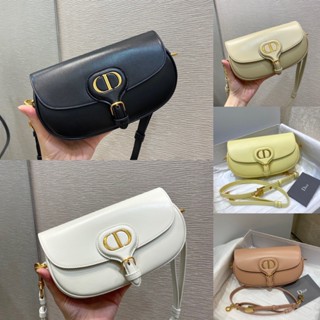 พรี​ ราคา9400 Dior Bobby hoboหนังวัว กระเป๋าสะพาย กระเป๋าสะพายไหล่21*5*12cm