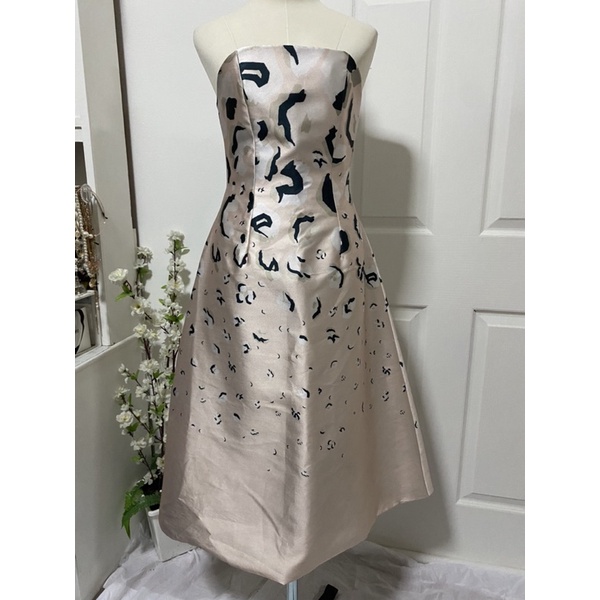 เดรสออกงานเกาะอกสีครีมทองนู๊ด (ป้าย Widelia@Real(วิเดเลียแอทเรียล)