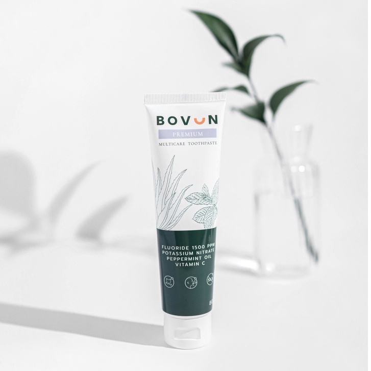 ยาสีฟันโบวอน 80 g สูตรอ่อนโยนต่อช่องปาก ช่วยลดอาการเสียวฟัน ดับกลิ่นปาก ป้องกันฟันผุ ปรับสมดุลแบคทีเรียในช่องปาก