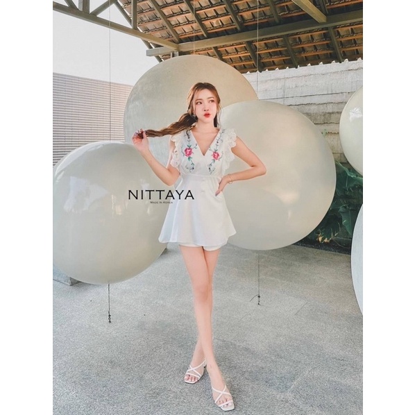 New Nittaya Brand :  ชุดเซ็ตสีขาว เสื้อกางเกง SIZE:  M, L