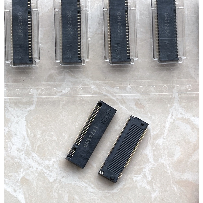 1 ชิ้น NGFF 3.0 H KEY-M 67P Pin Gold Pin Solid Hard Disk Interface Slot Connector