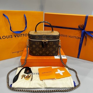 Louis Vuitton หนังเเท้ งานสวย พร้อมกล่องแบรนด์ตามภาพ