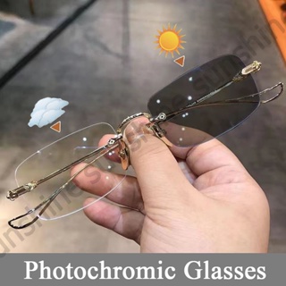 [Free Gift] แว่นตาไร้ขอบ แว่นสายตาสั้นออโต้เลนส์ (-50 ถึง -600) เปลี่ยนสีอัตโนมัติกลางแสงแดด