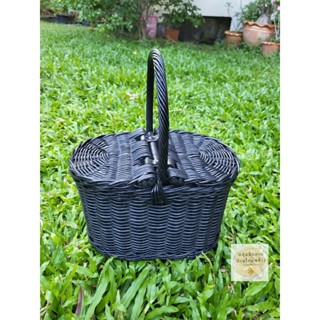 ตะกร้าหวาย ตะกร้า ตะกร้าสาน ตะกร้าหวายสานปิคนิค ใบเล็ก (สีดำ) Picnic Weave Basket Size : W18 x L27 x H17 cm Hand Bag