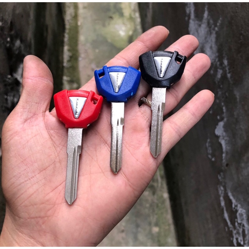 กุญแจรถ Kawasaki Z800 Z300 / 600 250SL / EX250