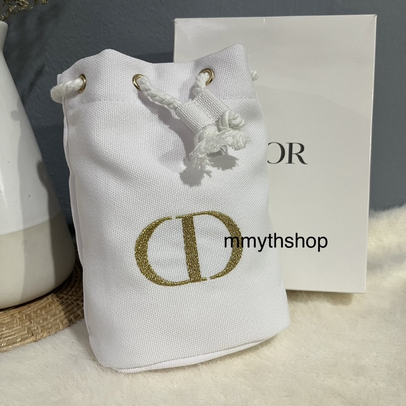 ✨ Dior ✨ กระเป๋าเครื่องสำอาง กระเป๋าหูรูดสีขาว ปักโลโก้ Dior สีทอง แท้ 💯