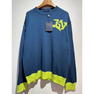 LOUIS VUITTON LV SIGNATURE CREWNECK NEON GREEN / NAVY เสื้อสเวตเตอร์กันหนาวแขนยาว ผ้าไหมพรมสีกรมท่า แบรนด์หลุยส์วิตตอง