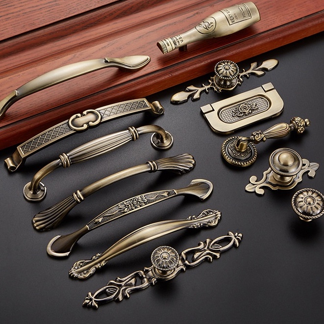 มือจับตู้เสื้อผ้า ลิ้นชัก โลหะผสมสังกะสี สไตล์โบราณ สําหรับเฟอร์นิเจอร์ ไม้มะฮอกกานี ตู้เสื้อผ้า