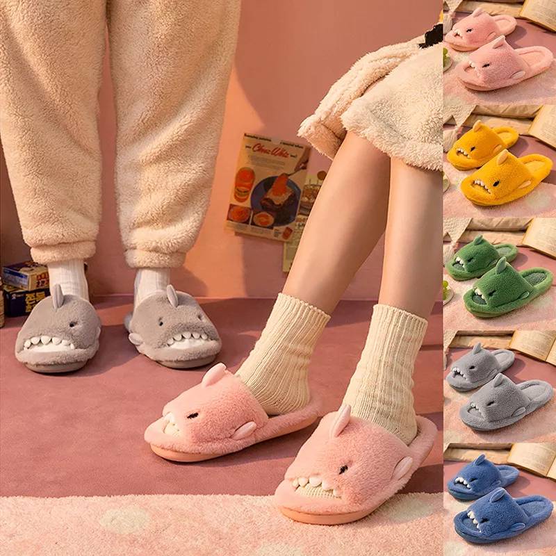 Indoor Slippers 129 บาท พร้อมส่ง Slipper รองเท้าสลิปเปอร์ รองเท้าใส่ในบ้าน งานนุ่มนิ่มขนฟู น่ารักมาก สลิปเปอร์ปลาฉลาม Women Shoes
