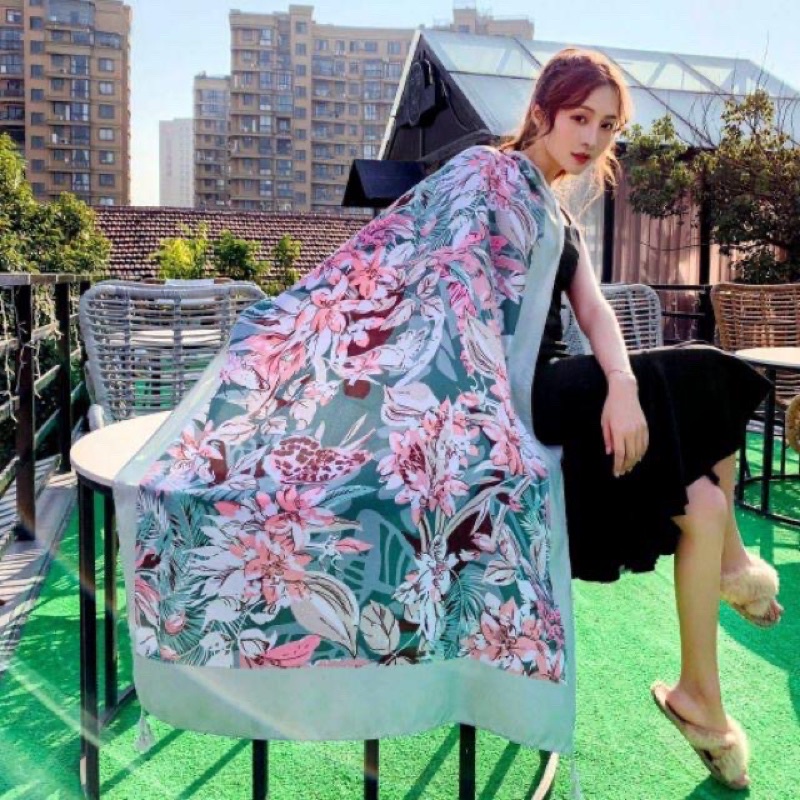 ผ้าคลุมไหล่ พันคอ กันหนาว  สวยๆ จ้า