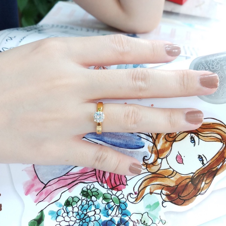 แหวน แหวนเพชรสวิส cz ชุบทอง ลายเดี่ยวหนา ใส่ออกงาน เล่นแสงดีมาก ไม่ลอก ไม่ดำ ใส่อาบน้ำได้ พร้อมส่ง