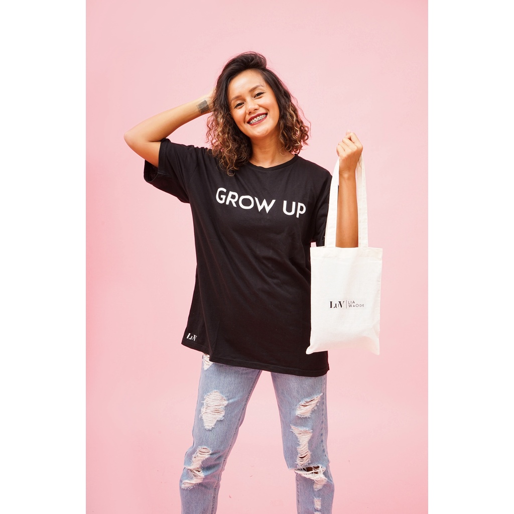 เสื้อยืด Grow Up****