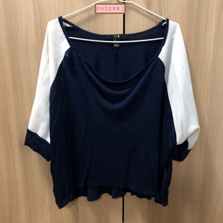 เสื้อคอกว้างมาก XXI Forever (Forever 21) ไซส์ L (USA 170/98A) ของใหม่ ซักเก็บอย่างเดียว