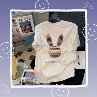 2353#เสื้อยืด oversized ผู้หญิง คอกลม เสื้อยืดแขนสั้นฤดูร้อนของ พร้อมลายนูนร้อน เนื้อผ้า นุ่มๆ เด้ง ใส่สบาย