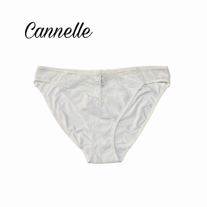 Cannelle Lingerie Panty bikini กางเกงชั้นในทรงบิกินี่สีขาวโบว์เล็ก ลูกไม้ ด้านหลังผ้าลื่นใส่สบาย Size L
