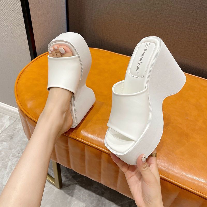 รองเท้าแตะส้นเตารีดแพลตฟอร์มผู้หญิง รองเท้าแฟชั่นสตรี size35-43 ส้น 10CM