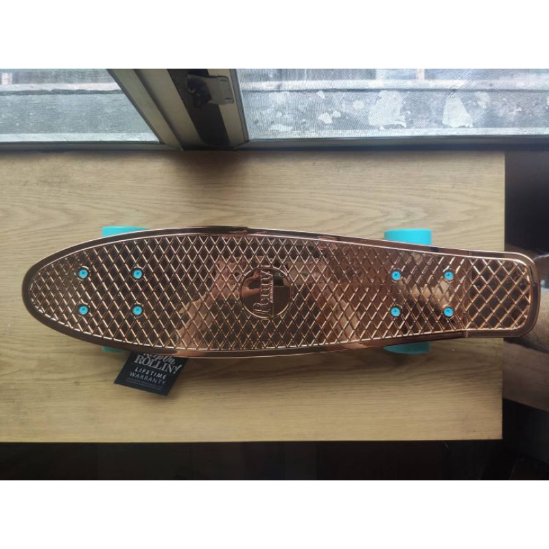 Facebook gaming Gold penny board