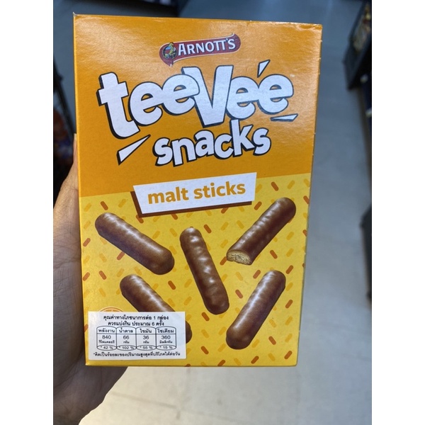 Tee Vee Snacks Malt Sticks ( Arnott’s Brand ) 175 G. บิสกิตชนิดแท่ง เคลือบช็อกโกแลตและมอลต์ ( ตรา อา