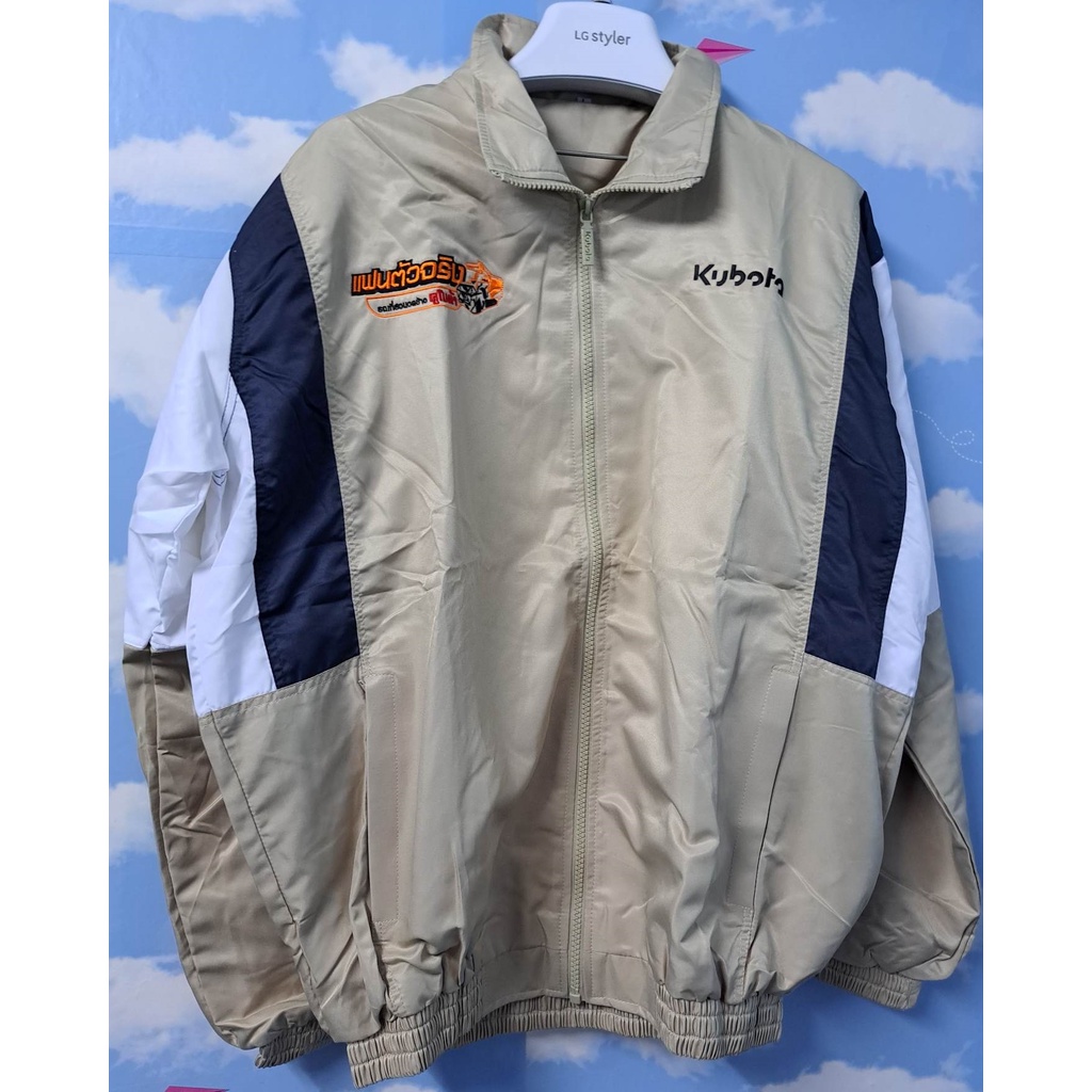 เสื้อแจ็คเก็ตแขนยาว  KUBOTA เสื้อ ปัก โลโก้ แฟนตัวจริง KUBOTA นวัตกรรมเกษตรเพื่ออนาคต สีน้ำตาล เสื้อ