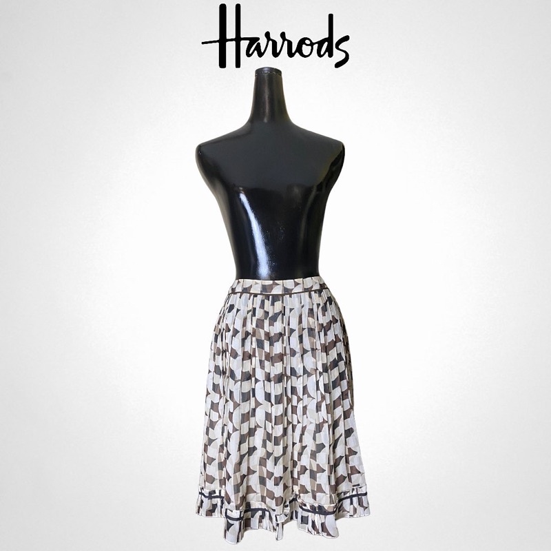 ❤️ กระโปรง แบรนด์ Harrods Skirt ผ้าไหมแท้