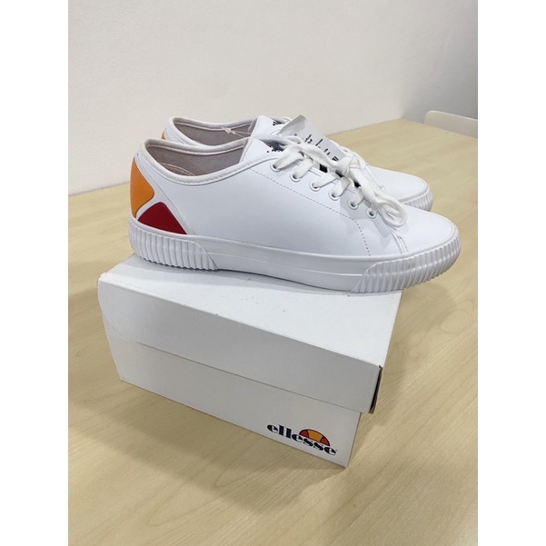 รองเท้าผ้าใบผู้ชาย ellesse