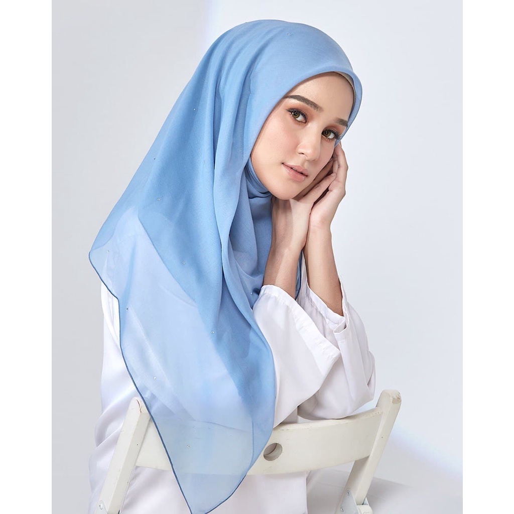 Bawal Camelia ในเหล็ก