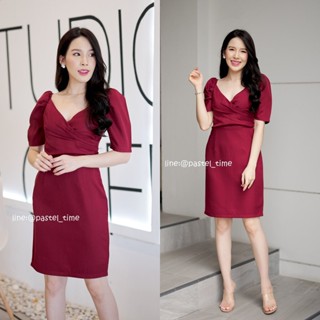 **มีแต่ S** Berenice Dress : สีแดงเลือดหมู