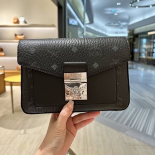 ส่งฟรี ตรงปก100% SMALL MILLIE CROSSBODY IN VISETOAS Black - Unisex สะพายได้ทั้งชายและหญิง