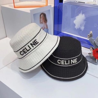 พร้อมส่ง หมวกบักเกต  cecelinneงานป้าย