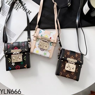 เคสโทรศัพท์มือถือหนัง แบบพับได้ มีสายคาดอก สไตล์เรโทร สําหรับ Samsung Z flip 1 2 3 4 Z flip 3 4 5G