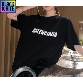 ﹊♚BWCB-พร้อมส่ง Balencia เสื้อยืดแขนสั้นผ้าฝ้ายพิมพ์ลายตัวอักษรสไตล์คลาสสิก Unisex