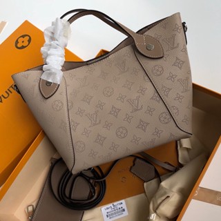 พรี​ ราคา10100 Lv Louis Vuitton HINA M54350 ไซส์​เล็ก หนังวัว กระเป๋าหิ้ว กระเป๋าสะพายไหล่ กระเป๋าสะพาย