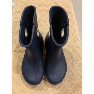 รองเท้าบูทcrocs มือ2สภาพดี