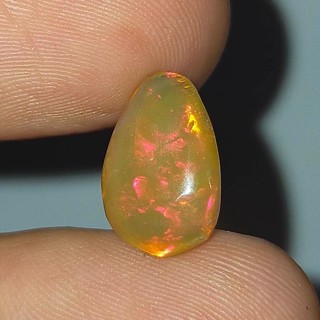 พลอย โอปอล เอธิโอเปีย ธรรมชาติ แท้ ( Natural Opal Ethiopia ) หนัก 2.47 กะรัต