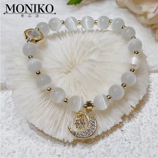 MONIKO สร้อยข้อมือโอปอล โอปอล์พร้อมจี้พระจันทร์ครึ่งเสี้ยว