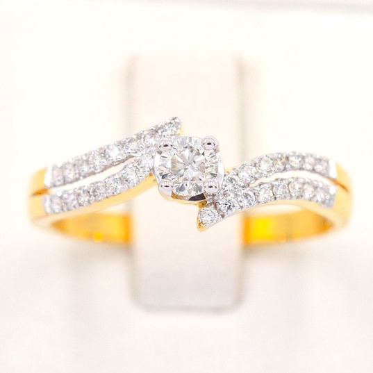 Happy Jewelry ชู บ่าคู่ฝังเพชร ก้านบิด แหวนเพชร แหวนทองเพชรแท้ ทองแท้ 37.5% ME934