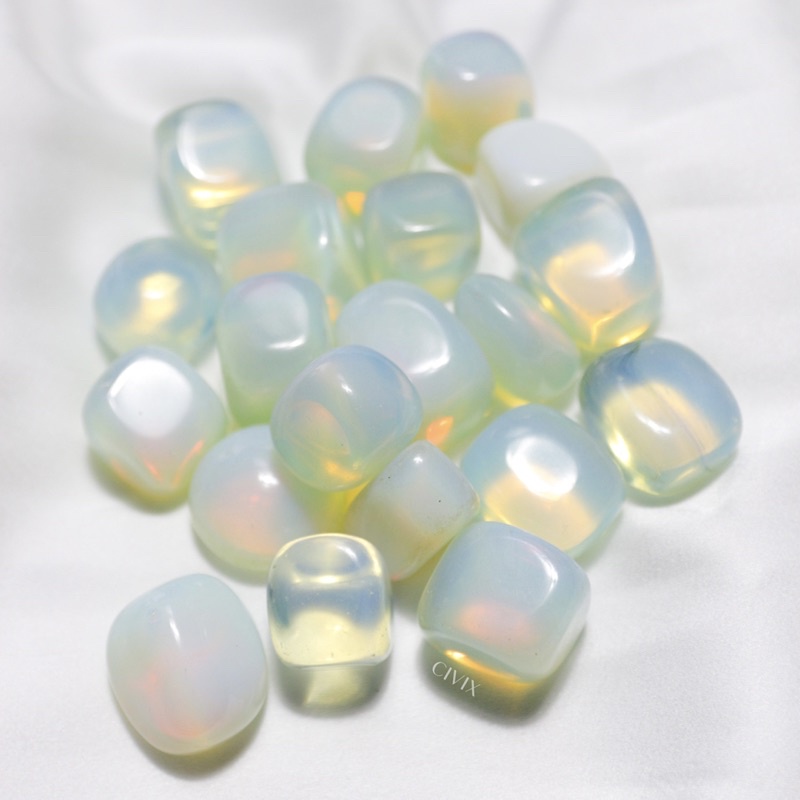 OPALITE VIBRATING STONE (TUMBLES) (แก้วทําไม่ใช่หินธรรมชาติ) ใช้ในสมาธิและฮวงจุ้ย
