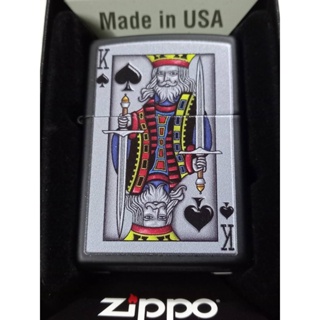 ZIPPO 48488 KING OF SPADE  DESIGN  BLACK MATTE COLOR IMAGE   สีดำเมทาลิค  ลายแบบสกรีน    ของใหม่ไม่ผ่านการใช้งาน  มาพร้อ