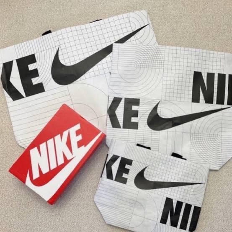 [พร้อมส่ง ของแท้100%] ถุง Shopping  Nike Reusable Shopping Bag สุดฮิตจากเกาหลี  [ลิขสิทธิ์แท้จากShop NIKE TH. ] ราคา ถูกที่สุด ดีลบีเคเค แกลเลอรีภาพที่ 5